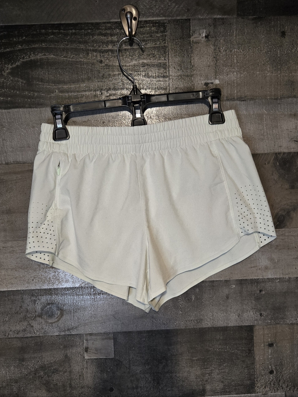 Athleta Hustle 3" Short
